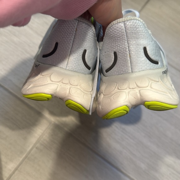 Womens New Balance Fresh Foam X More v4 - Picture 5 of 7